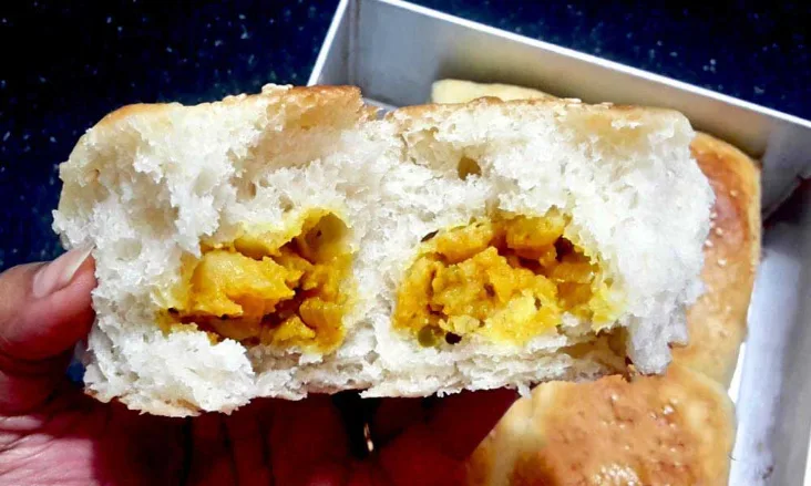 Stuffed-Dinner-Rolls-inside