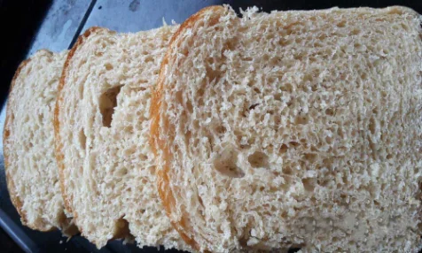 Slices-of-Whole-Wheat-Bread-By-Tangzhong