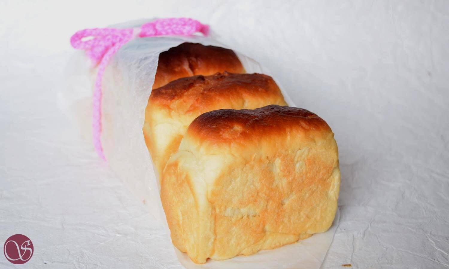 You are currently viewing Hokkaido Milk Bread Recipe with Tangzhong method | #BreadBakers