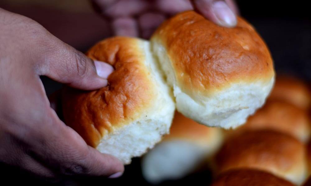 You are currently viewing Eggless Ladi Pav Recipe