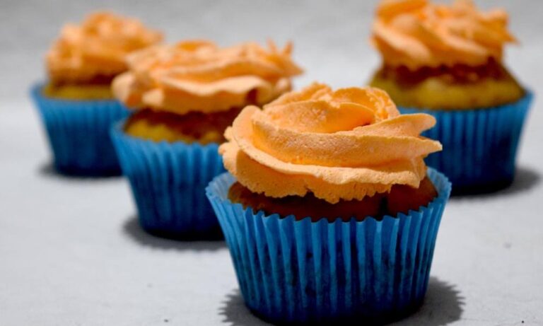 Read more about the article Orange Cranberry Muffins