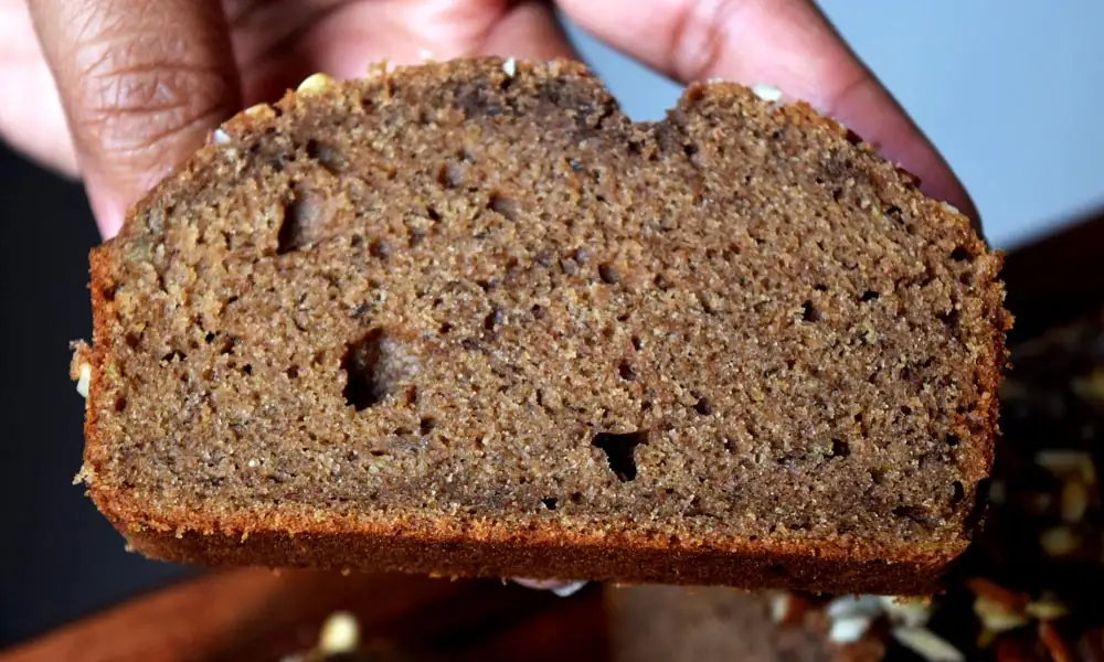 Eggless Banana Cake at Home