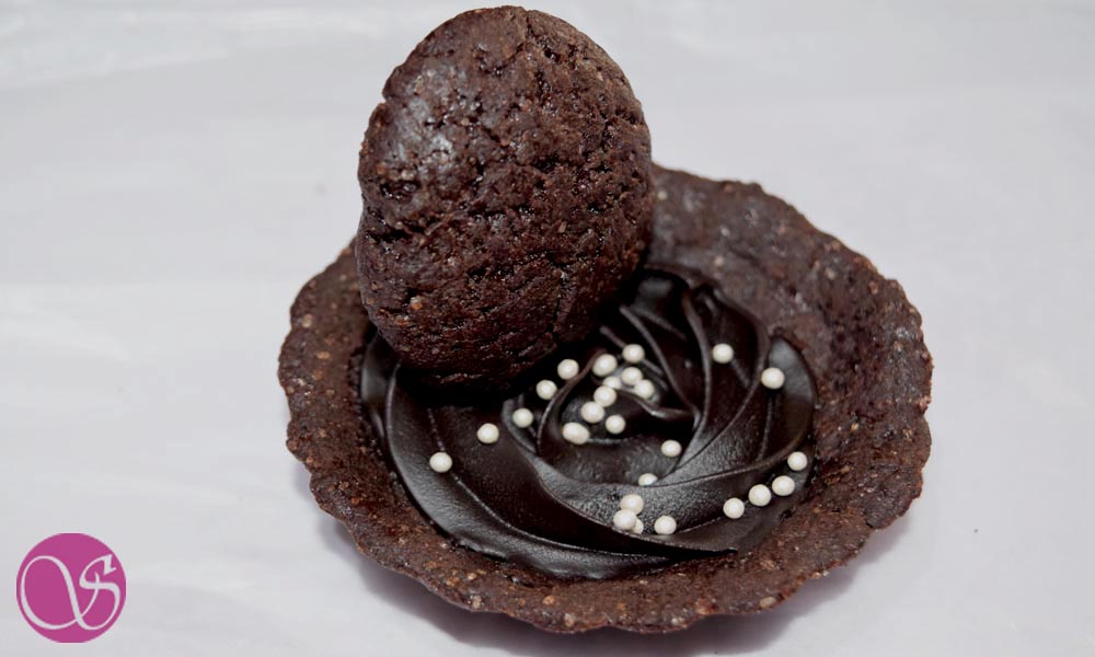 Eggless Chocolate Tart with Cookie Eggless Chocolate Tart with Cookie